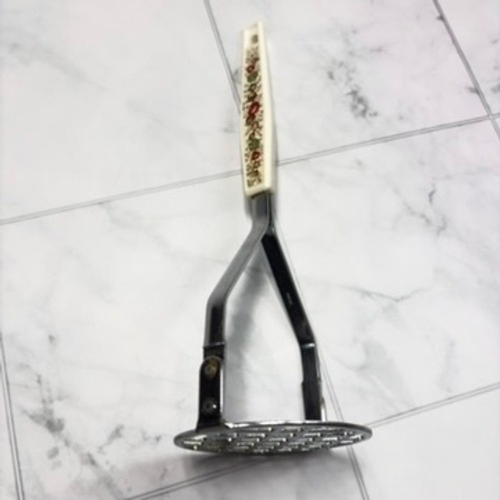 EKCO Spice Of Life Potato Masher Vintage Floral Kitchen Utensil USA Handle